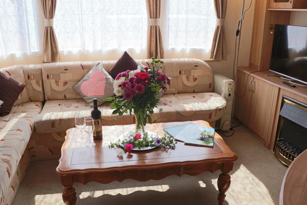 Palm 1 Park With Hot Tub Holiday home *