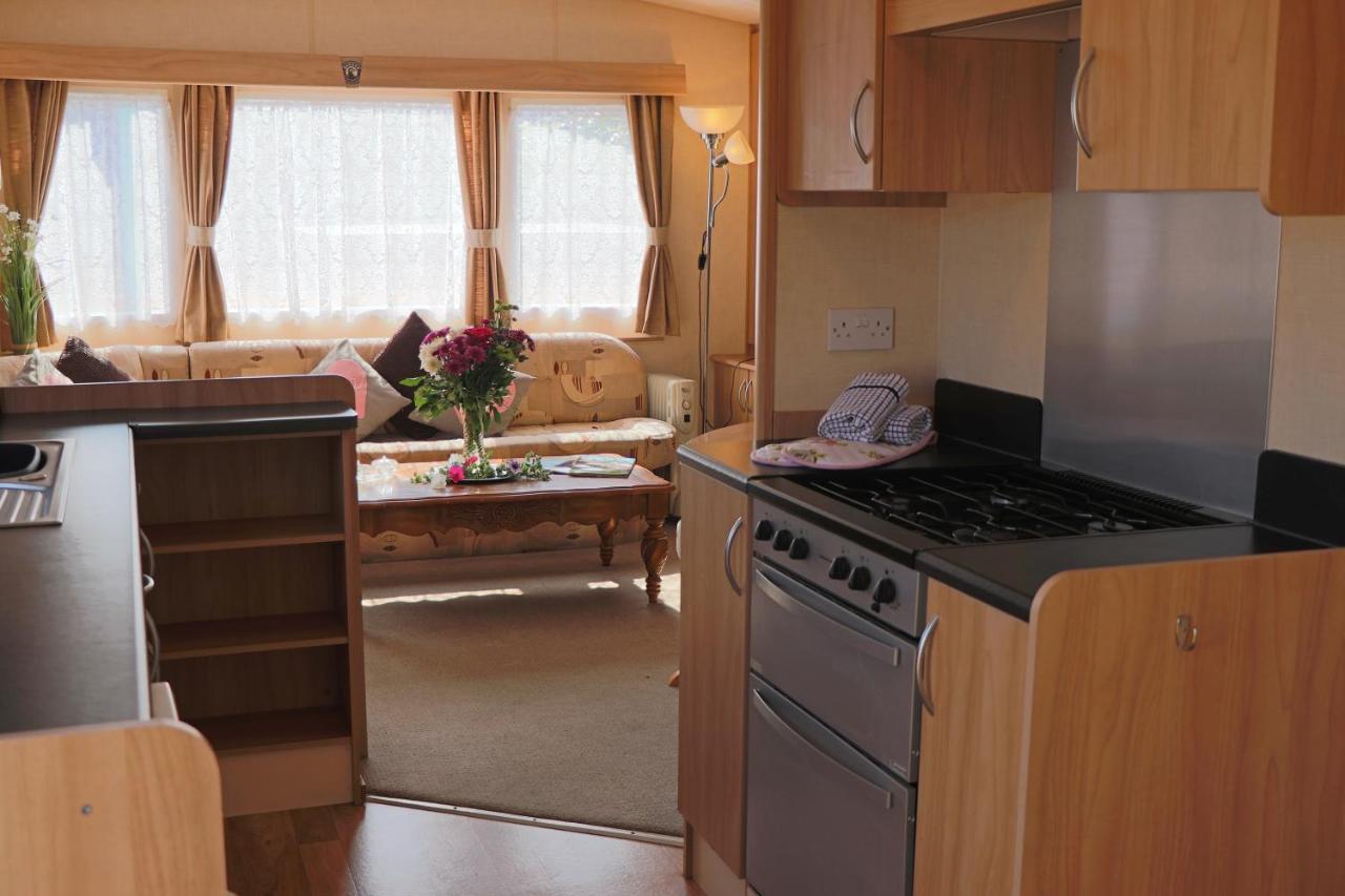 Palm 1 Park With Hot Tub Holiday home Swanage
